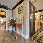 The Old Ginn House 4*