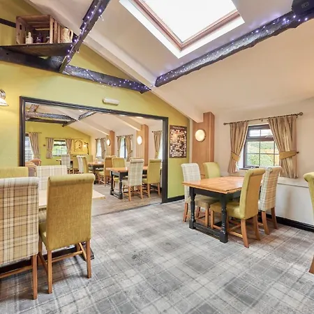 ザ オールド ジン ハウス イン