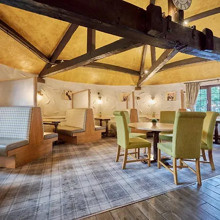 ザ オールド ジン ハウス グレート・クリフトン