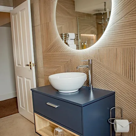 ザ オールド ジン ハウス