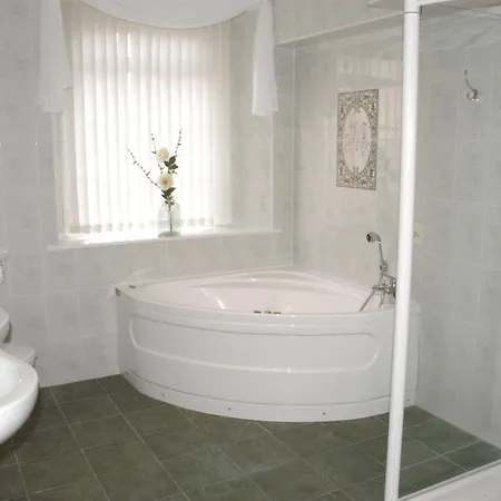 The Old Ginn House 4*