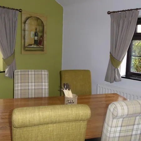 ザ オールド ジン ハウス イン グレート・クリフトン